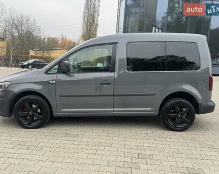 Серый Фольксваген Кадди, объемом двигателя 1.97 л и пробегом 201 тыс. км за 13700 $, фото 7 на Automoto.ua