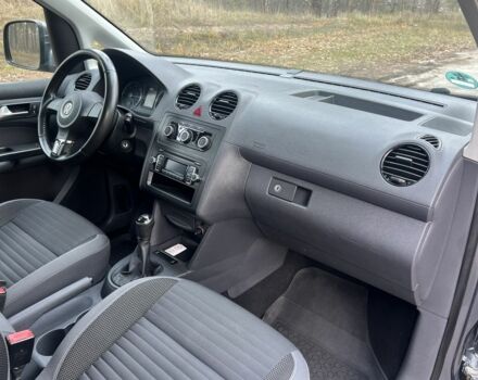 Серый Фольксваген Кадди, объемом двигателя 1.6 л и пробегом 196 тыс. км за 11300 $, фото 8 на Automoto.ua