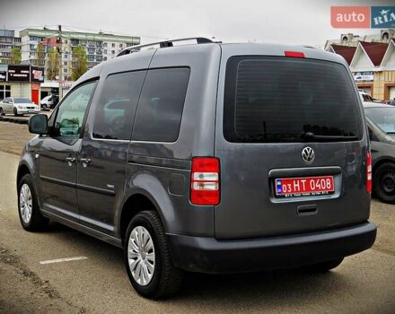 Серый Фольксваген Кадди, объемом двигателя 1.6 л и пробегом 195 тыс. км за 11500 $, фото 3 на Automoto.ua