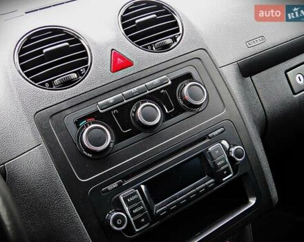 Серый Фольксваген Кадди, объемом двигателя 1.6 л и пробегом 195 тыс. км за 11500 $, фото 11 на Automoto.ua