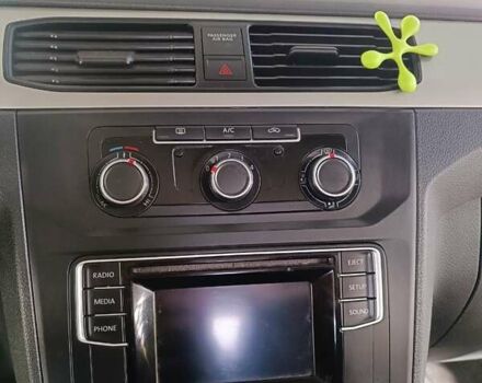 Серый Фольксваген Кадди, объемом двигателя 1.97 л и пробегом 260 тыс. км за 15000 $, фото 15 на Automoto.ua