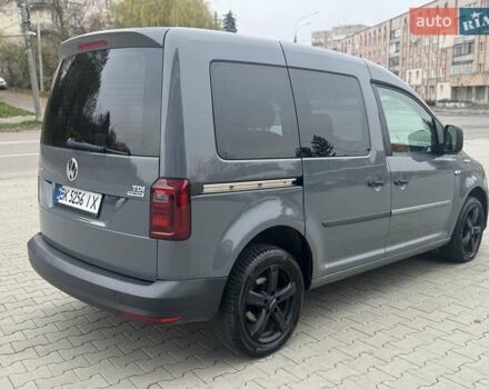 Серый Фольксваген Кадди, объемом двигателя 1.97 л и пробегом 201 тыс. км за 13700 $, фото 4 на Automoto.ua