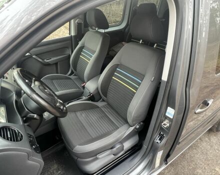 Серый Фольксваген Кадди, объемом двигателя 1.6 л и пробегом 196 тыс. км за 11300 $, фото 13 на Automoto.ua