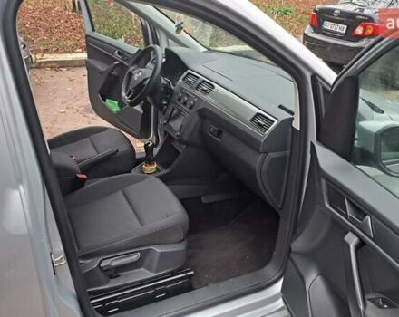 Серый Фольксваген Кадди, объемом двигателя 1.97 л и пробегом 270 тыс. км за 13600 $, фото 19 на Automoto.ua