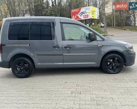 Серый Фольксваген Кадди, объемом двигателя 1.97 л и пробегом 201 тыс. км за 13700 $, фото 3 на Automoto.ua