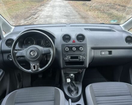 Серый Фольксваген Кадди, объемом двигателя 1.6 л и пробегом 196 тыс. км за 11300 $, фото 6 на Automoto.ua