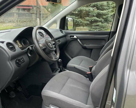 Серый Фольксваген Кадди, объемом двигателя 1.6 л и пробегом 243 тыс. км за 11950 $, фото 21 на Automoto.ua