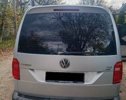 Серый Фольксваген Кадди, объемом двигателя 1.97 л и пробегом 260 тыс. км за 15000 $, фото 2 на Automoto.ua