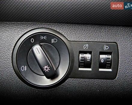 Серый Фольксваген Кадди, объемом двигателя 1.6 л и пробегом 195 тыс. км за 11500 $, фото 9 на Automoto.ua