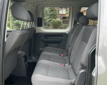 Серый Фольксваген Кадди, объемом двигателя 1.6 л и пробегом 243 тыс. км за 11950 $, фото 27 на Automoto.ua