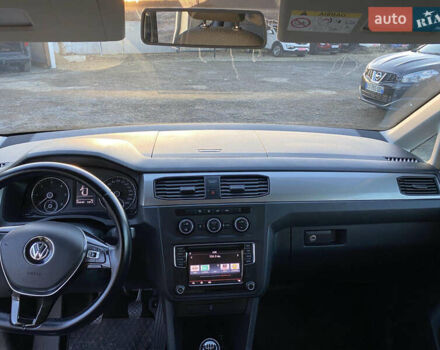 Серый Фольксваген Кадди, объемом двигателя 2 л и пробегом 214 тыс. км за 15700 $, фото 27 на Automoto.ua
