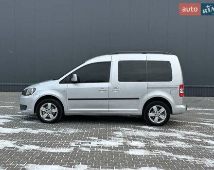 Сірий Фольксваген Кадді, об'ємом двигуна 1.6 л та пробігом 220 тис. км за 13200 $, фото 5 на Automoto.ua