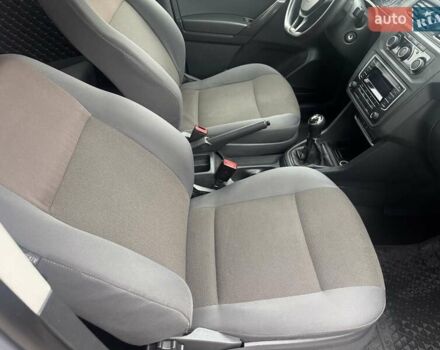 Серый Фольксваген Кадди, объемом двигателя 1.97 л и пробегом 201 тыс. км за 13700 $, фото 9 на Automoto.ua