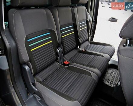 Серый Фольксваген Кадди, объемом двигателя 1.6 л и пробегом 195 тыс. км за 11500 $, фото 16 на Automoto.ua