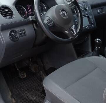 Фольксваген Кадди 2015 в Житомире на Automoto.ua Серый Фольксваген Кадди, объемом двигателя 1.97 л и пробегом 192 тыс. км за 13800 $, фото 16 на Automoto.ua