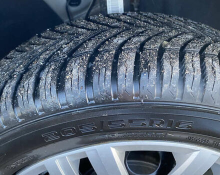 Серый Фольксваген Кадди, объемом двигателя 2 л и пробегом 214 тыс. км за 15700 $, фото 26 на Automoto.ua