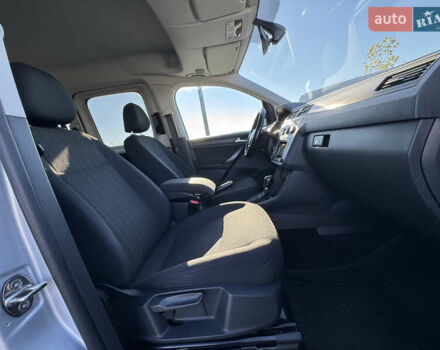 Серый Фольксваген Кадди, объемом двигателя 2 л и пробегом 274 тыс. км за 16300 $, фото 37 на Automoto.ua