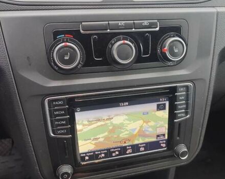 Серый Фольксваген Кадди, объемом двигателя 1.97 л и пробегом 276 тыс. км за 15000 $, фото 6 на Automoto.ua