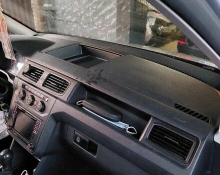 Сірий Фольксваген Кадді, об'ємом двигуна 1.97 л та пробігом 195 тис. км за 13000 $, фото 2 на Automoto.ua