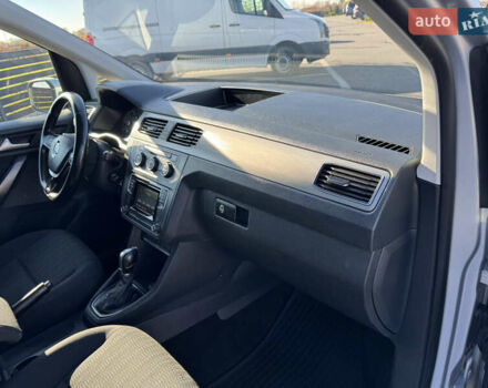 Серый Фольксваген Кадди, объемом двигателя 2 л и пробегом 274 тыс. км за 16300 $, фото 36 на Automoto.ua