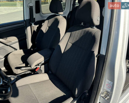 Серый Фольксваген Кадди, объемом двигателя 2 л и пробегом 274 тыс. км за 16300 $, фото 22 на Automoto.ua