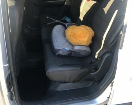 Серый Фольксваген Кадди, объемом двигателя 2 л и пробегом 290 тыс. км за 13900 $, фото 7 на Automoto.ua