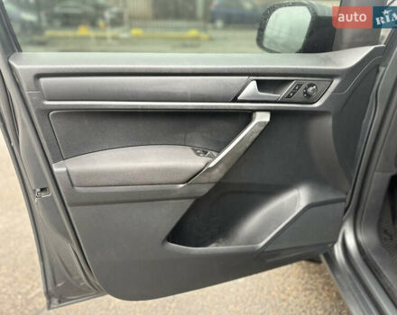 Серый Фольксваген Кадди, объемом двигателя 1.6 л и пробегом 176 тыс. км за 14700 $, фото 14 на Automoto.ua