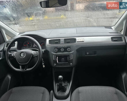 Серый Фольксваген Кадди, объемом двигателя 1.6 л и пробегом 176 тыс. км за 14700 $, фото 18 на Automoto.ua