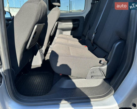 Серый Фольксваген Кадди, объемом двигателя 2 л и пробегом 274 тыс. км за 16300 $, фото 32 на Automoto.ua