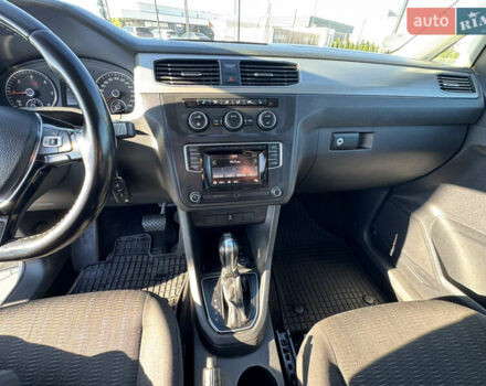 Серый Фольксваген Кадди, объемом двигателя 2 л и пробегом 274 тыс. км за 16300 $, фото 28 на Automoto.ua