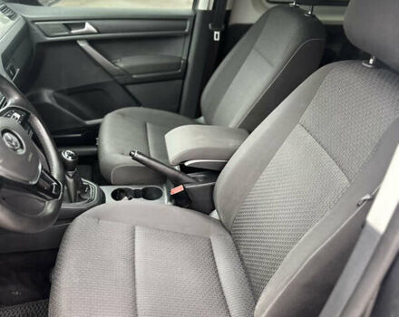 Серый Фольксваген Кадди, объемом двигателя 1.6 л и пробегом 176 тыс. км за 14700 $, фото 11 на Automoto.ua