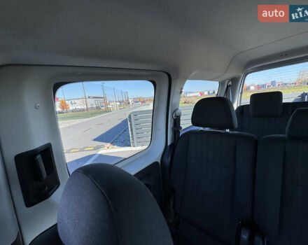 Серый Фольксваген Кадди, объемом двигателя 2 л и пробегом 274 тыс. км за 16300 $, фото 49 на Automoto.ua