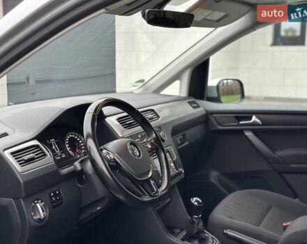 Сірий Фольксваген Кадді, об'ємом двигуна 2 л та пробігом 227 тис. км за 16450 $, фото 29 на Automoto.ua