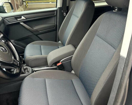 Серый Фольксваген Кадди, объемом двигателя 2 л и пробегом 90 тыс. км за 19999 $, фото 9 на Automoto.ua