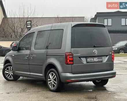 Серый Фольксваген Кадди, объемом двигателя 1.6 л и пробегом 176 тыс. км за 14700 $, фото 2 на Automoto.ua