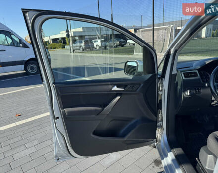 Серый Фольксваген Кадди, объемом двигателя 2 л и пробегом 274 тыс. км за 16300 $, фото 18 на Automoto.ua