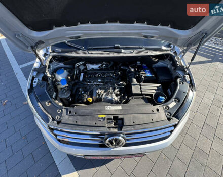 Серый Фольксваген Кадди, объемом двигателя 2 л и пробегом 274 тыс. км за 16300 $, фото 57 на Automoto.ua