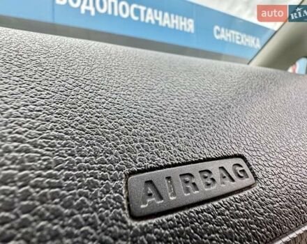 Серый Фольксваген Кадди, объемом двигателя 1.97 л и пробегом 230 тыс. км за 10800 $, фото 50 на Automoto.ua