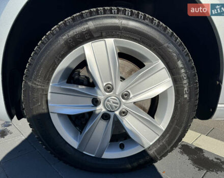 Серый Фольксваген Кадди, объемом двигателя 2 л и пробегом 274 тыс. км за 16300 $, фото 55 на Automoto.ua