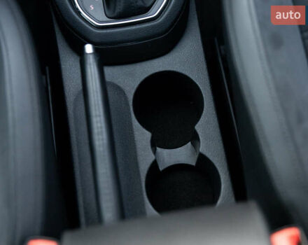 Серый Фольксваген Кадди, объемом двигателя 2 л и пробегом 231 тыс. км за 24800 $, фото 69 на Automoto.ua