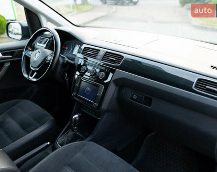 Серый Фольксваген Кадди, объемом двигателя 2 л и пробегом 231 тыс. км за 24800 $, фото 71 на Automoto.ua