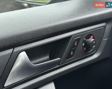 Сірий Фольксваген Кадді, об'ємом двигуна 2 л та пробігом 227 тис. км за 16450 $, фото 54 на Automoto.ua