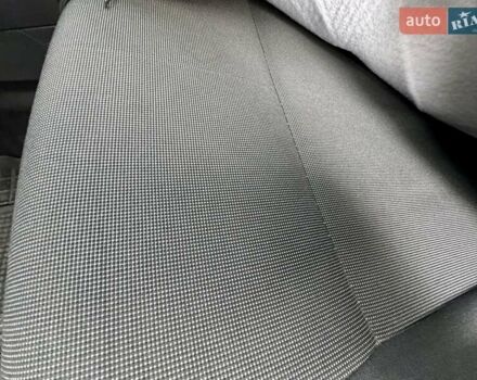 Серый Фольксваген Кадди, объемом двигателя 1.97 л и пробегом 230 тыс. км за 10800 $, фото 52 на Automoto.ua