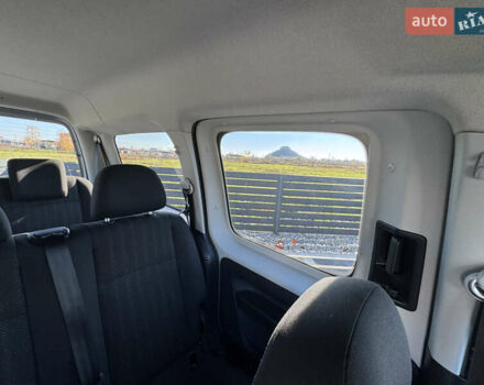 Серый Фольксваген Кадди, объемом двигателя 2 л и пробегом 274 тыс. км за 16300 $, фото 48 на Automoto.ua