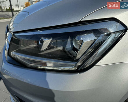 Серый Фольксваген Кадди, объемом двигателя 2 л и пробегом 274 тыс. км за 16300 $, фото 16 на Automoto.ua