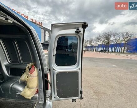 Серый Фольксваген Кадди, объемом двигателя 1.97 л и пробегом 230 тыс. км за 10800 $, фото 59 на Automoto.ua