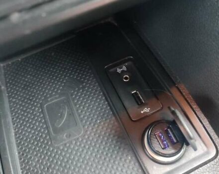 Серый Фольксваген Кадди, объемом двигателя 1.97 л и пробегом 276 тыс. км за 15000 $, фото 3 на Automoto.ua