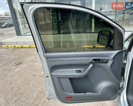 Серый Фольксваген Кадди, объемом двигателя 1.97 л и пробегом 230 тыс. км за 10800 $, фото 44 на Automoto.ua