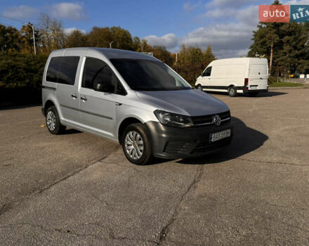 Серый Фольксваген Кадди, объемом двигателя 1.6 л и пробегом 210 тыс. км за 12900 $, фото 2 на Automoto.ua