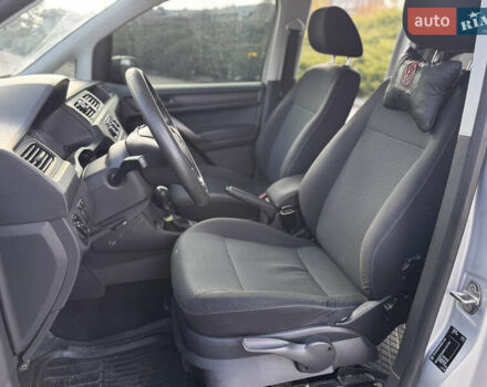 Серый Фольксваген Кадди, объемом двигателя 1.6 л и пробегом 210 тыс. км за 12900 $, фото 13 на Automoto.ua